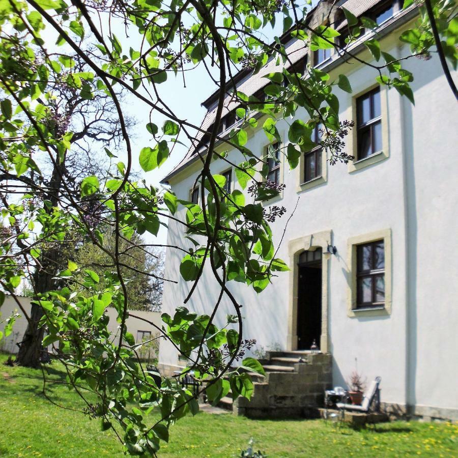 Herrenhaus Kunzwerda Bei Torgau - Aparthotel, Boardinghouse, Wohnen Auf Zeit Bagian luar foto
