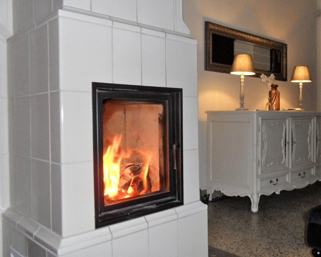 Herrenhaus Kunzwerda Bei Torgau - Aparthotel, Boardinghouse, Wohnen Auf Zeit Bagian luar foto